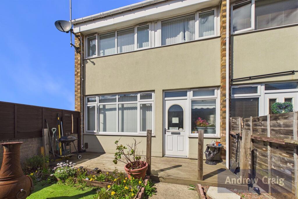 Torquay Parade, Hebburn , NE31 2AD
